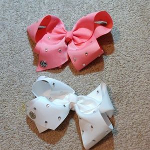 New JoJo siwa bows! HAVE NOT BEEN WORN! 1 for 5